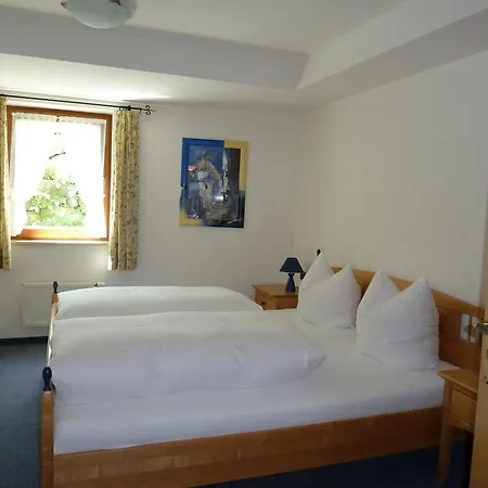 Haus Lupfer Apartamento *